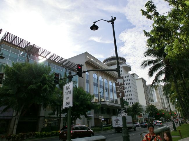 ３日目は、出発前に予約した　カイルアツアー　です。<br /><br />ＪＴＢのパッケージに含まれている、無料特典です。