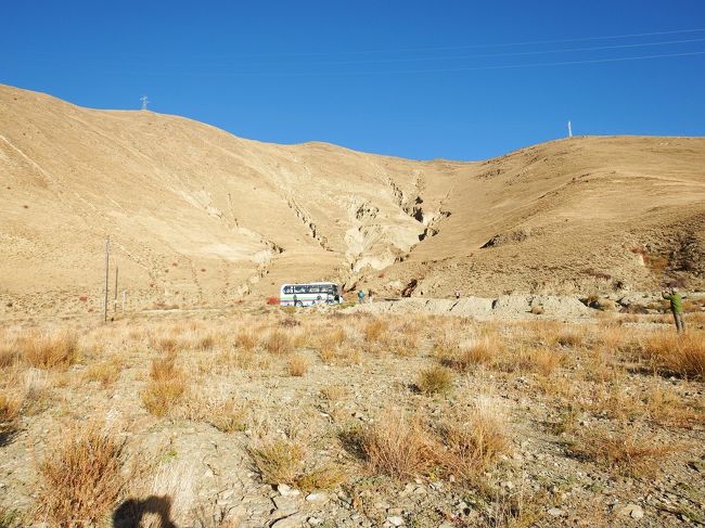 休憩は10分ちょっと。<br />出発までにバスに戻らないと。