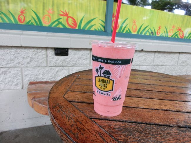 渇いたのどに、スムージーが美味しいです。<br /><br />混んでいました。