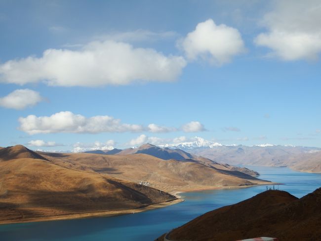 9時55分にカンパラを通過。<br />眺望は良いのですが、停車せずに先を急ぎます。