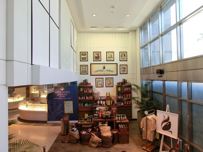 ＴギャラリアbyＤＦＳのエスカレータを降りた１階にある<br />コーヒーショップ。