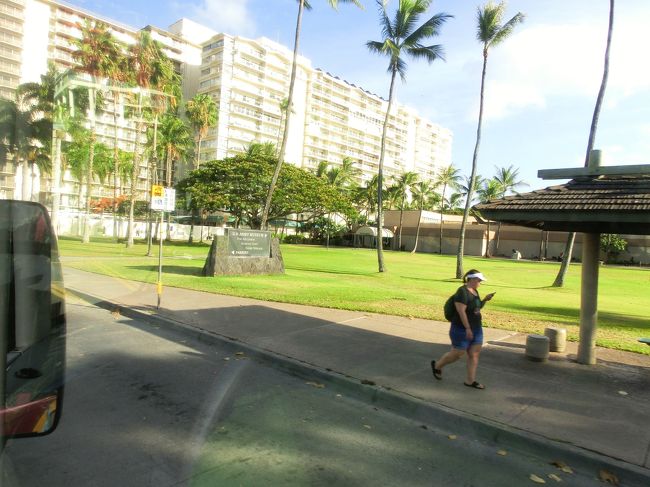また、トロリーでワイキキに戻ります。