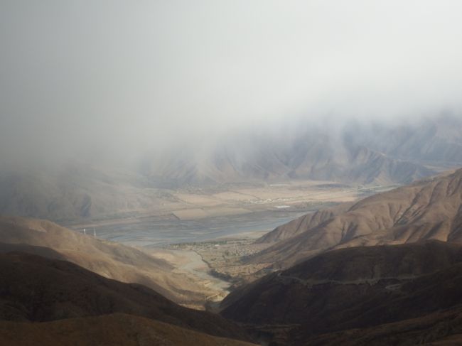 一応ヤルツァンポ川は見られました。