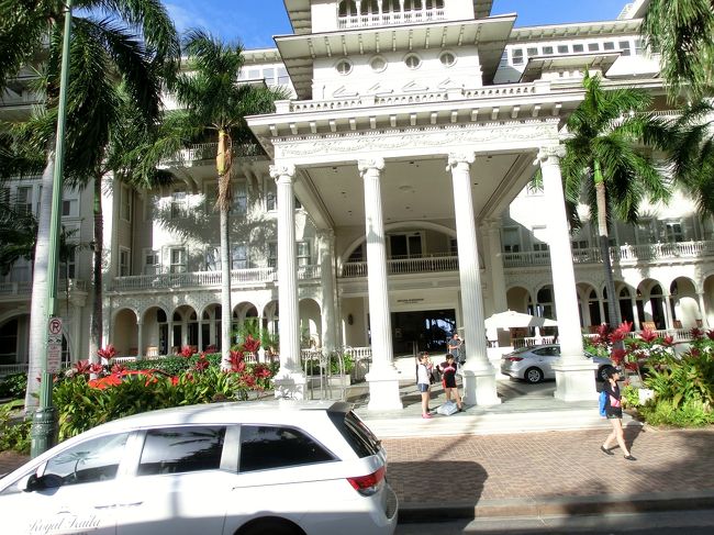 いつかは泊まりたいモアナサーフライダー。