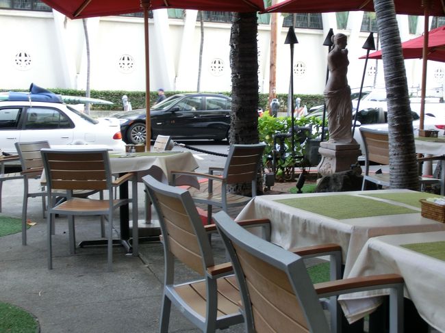 最後の朝食は、ここ　アランチーノ・ディマーレ。