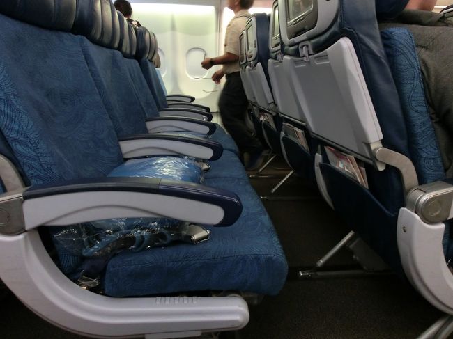 もちろん帰りもエクストラコンフォート。<br />バカにできない19センチの差。