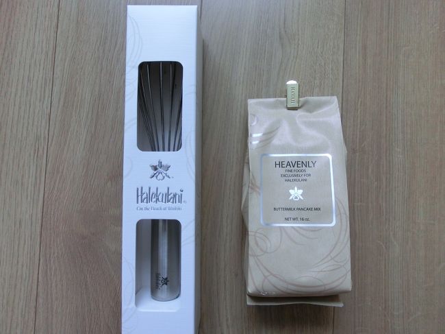 ハレクラニのパンケーキミックスと泡だて器。<br /><br />ハレクラニのブティックでセットで売っていました。<br /><br />パンケーキを作ってみましたが美味しかったです。<br /><br />でも値段は高め。