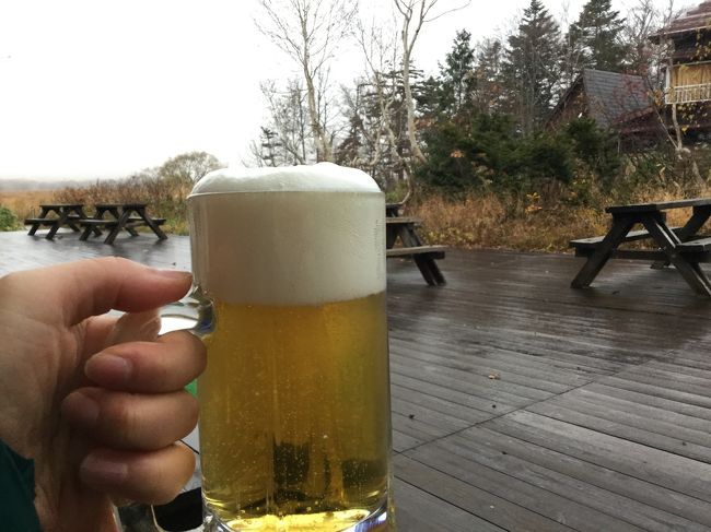 今回は見晴の燧小屋さんに泊ります。<br />が、燧小屋さんではすでに生ビールは終了しておりました。<br />なので桧枝岐小屋まで来ちゃいましたー！<br />ちなみに私が買った後２，３杯で桧枝岐小屋さんも終了していたので、運が良かったです！<br /><br />燧小屋さんはご飯がおいしいので、夕飯は苦しくなるまで食べましたｗ<br />お風呂はさすがに温泉小屋さんが大きいけど。<br />そして部屋で漫画を読んで、本日は終了です。