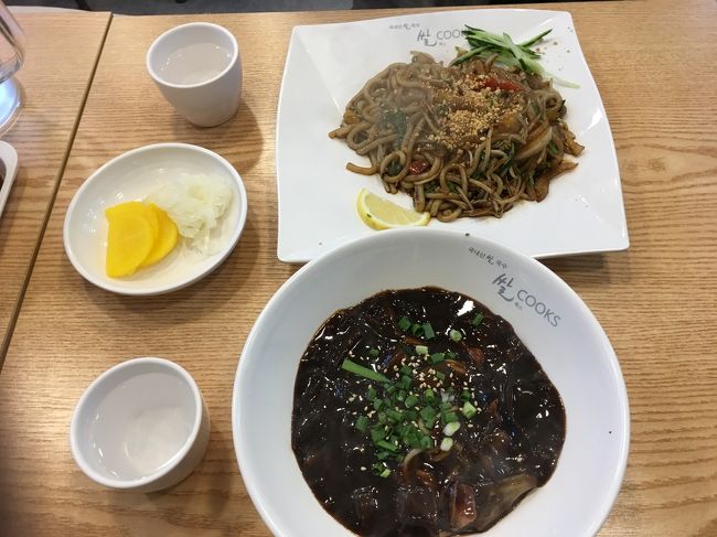ジャージャー麺と海鮮そば
