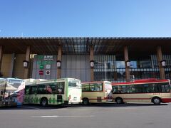 参道でお土産などを買い
バスで長野駅に戻ってきました～！