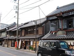 【１日目午後】

佐原の町並み保存地区（小野川と香取街道沿い）には、江戸時代から昭和初期の町屋や土蔵、洋館が今も数多く残っています。古くから続く家業を受け継いでいるお店も多いそう。