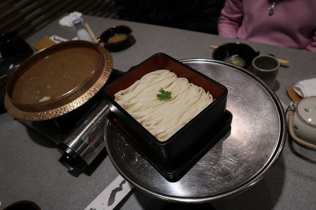 シメのおうどん。