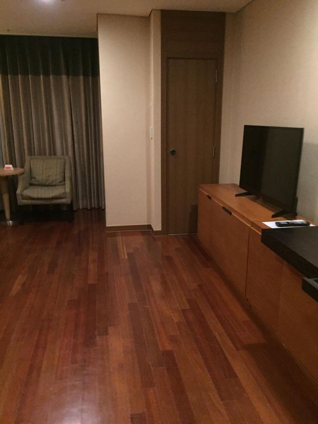 お部屋はシンプルです。<br />広々としているので、子供が走り回っていました。<br />掃除も綺麗にされていて、安心。<br />