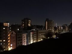 711号室からの夜景。東京スカイツリー。