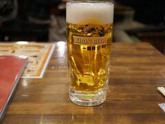 運良く空席のあった軍鶏伝に入店。

高知でビールといえば、
「キリンビール高知支店の奇跡」（講談社）。
SFC修行中に空港の書店で買って、
機内で何度も読んだ修行時代の愛読書。
そのとき以来、高知でキリンを飲むのが夢でした。
味はもちろん最高です。