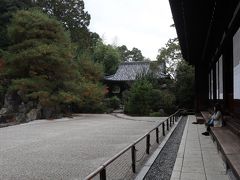 美しい枯山水の庭園。
人も少なくて、静かで穴場的なお寺でした。
ゆっくりと落ち着いて見て廻ることができます。