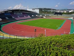 ●ユニバー記念競技場@神戸総合運動公園

コスモスの丘に向かう途中に見えた競技場。