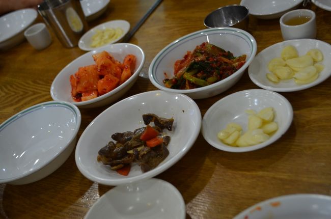 前菜が色々と並んでいます