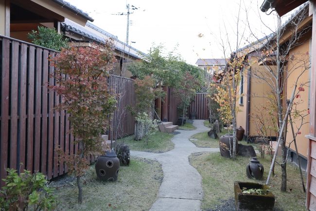 チェックインします。離れの宿。