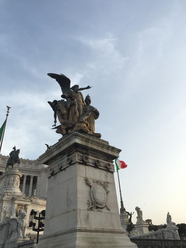 博物館には入らず、正面だけ見学