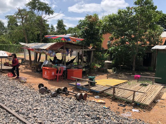 これがバンブーステーション。何もない。<br />絶対にわからない！<br /><br />以前と微妙に場所が変わっているらしく、GoogleMapからは大体500ｍ位のズレありで、バイクで何人にも聞きながら、迷って迷って、到着。