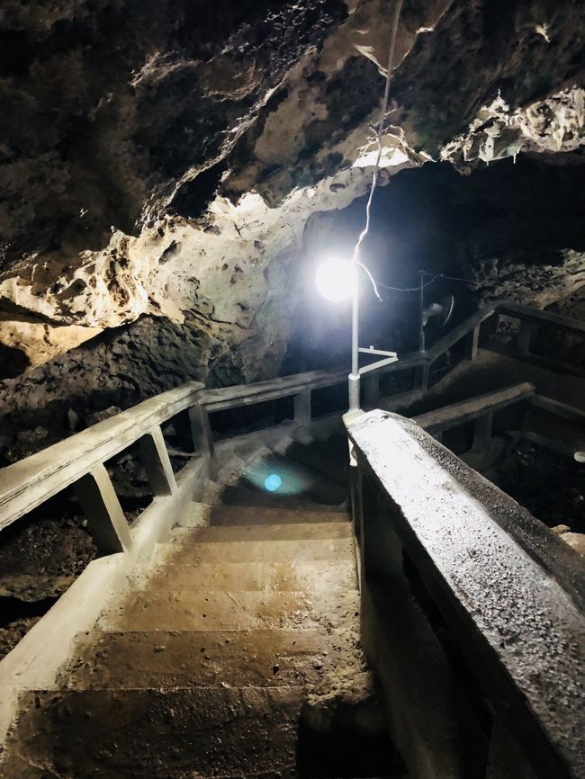 キリングフィールドの中。<br />ここの中にぽいっと人を投げ入れて処理。<br />これが30年前のついこないだ、行われていた事実。<br />事実を知り、後世に伝え、二度と繰り返さない、これを反省と呼ぶ。<br />広島県人は小さい頃から、そう教えられて育った。