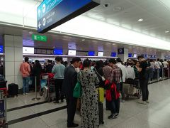 ドバイ国際空港 (DXB)