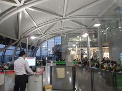 関西空港に到着して、国際線エリアへ降り立ちました。