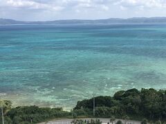 古宇利島オーシャンタワー展望台からの眺め
とても海が綺麗
島に渡る橋からの眺めも最高オススメ