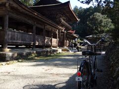 櫟野寺から油日駅に戻りがてら、前回も行った油日神社に寄ってみます。