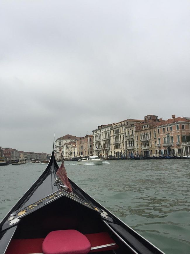 ベネチアのお約束<br />50ユーロと掲示されていたので安心して乗りました<br />（事前予約も考えたけど、時間に縛られたくなかったので予約をしなかったが、正解でした）