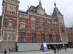 ２時頃、アムステルダム中央駅前に帰着。