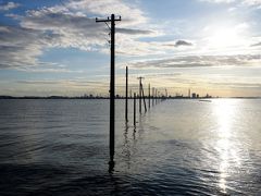 続いて江川海岸。
夕景を見たかったが到着時はまだ日が高く、しばらく車で時間を潰す。