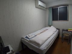 今宵の宿は西成の2800円の宿。
いわゆるドヤ。