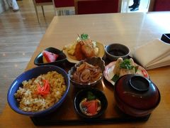 日本食レストラン「さくら」で昼食。今日の日替わりランチ850ルピー。