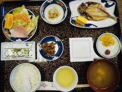 ご祈祷が終わってお腹ぺっこぺこ。
7時半から朝ごはんをいただきまーす。

朝ごはんはシンプルだけど、ご飯がススム。