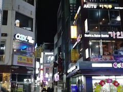 南浦（ナムポ）で降りて、南浦洞（ナムポドン）の街。

少し前まで有った国際港の最寄りの街・駅が南浦洞なので、日本語併記の店が沢山有ります。
私は初めて韓国に来たのがビートルで、南浦洞が色々韓国初めてなので、親しみも有りますね。
