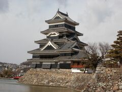 松本城

国宝です。