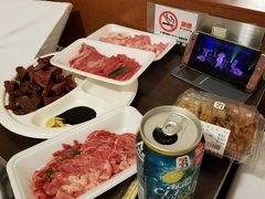 ホテルに戻って馬刺しで晩酌。
いろんな部位の生肉が食べられるなんて贅沢だなー！

----------------------------------
★2日目★