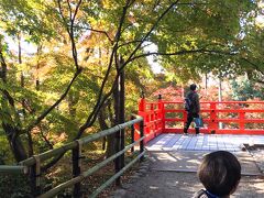 【北野天満宮　もみじ苑】
北野天満宮の絵馬所の横から、もみじ苑に入ります。もみじ苑は有料で、大人800円、子供400円。