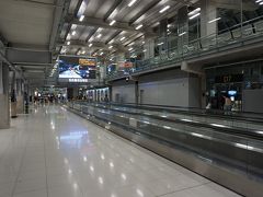 ●スワンナプーム国際空港

スワンナプーム空港、初めて来ました。
トランジットホテルを探します。