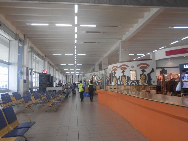 出発までは3時間程あります。