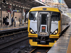 今回は、秋葉原駅を8時3分に出る特急『新宿さざなみ１号』に乗車。
この列車は、新宿駅から中央・総武線経由で内房線に直通する特急で、土日のみ運転されている。
秋葉原駅に停まるので、便利な列車なのだ。