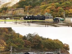 駅から歩いて5分程の線路沿いに、SLの転車台広場があります。
この日はSLが運行していなかったので、展示されているD51だけ見ました。
