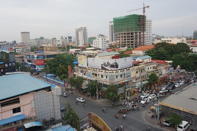 ●G Mekong Hotelから<br /><br />街の雑踏が聞こえてきます。<br />これぞ、アジアな風景ですね。<br />