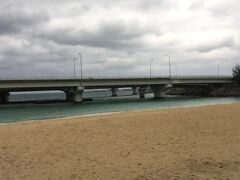 隣接してる波の上ビーチも、沖縄といえば海！と思っていたので、海に行きたかったのですが、寒くて寒くて･･･
