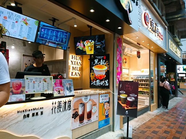 なお隣も台湾のドリンクスタンドですが、隣は閑古鳥が鳴いていました…