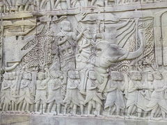 バイヨンのみどころは鮮明な彫刻ですね。