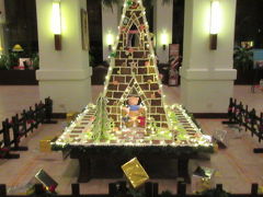 ホテルに帰ったのは20時過ぎでした。

日本語ガイドトムさん、有難うございました。