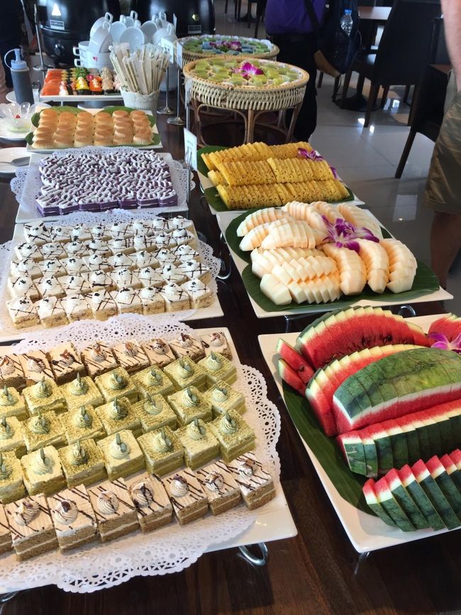 フルーツ　スイーツ　盛りだくさん